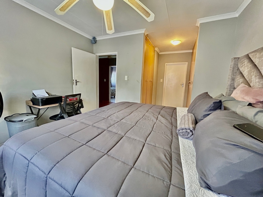 To Let 3 Bedroom Property for Rent in Waterval East North West